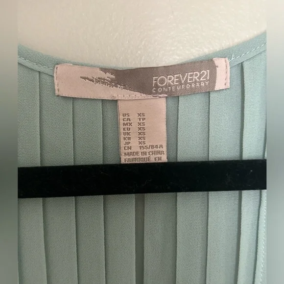 Forever 21 sage green chiffon dress - Picture 4 of 4